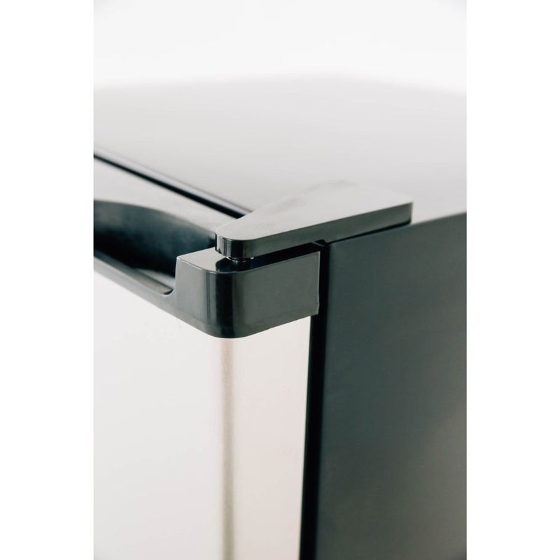 TrueFlame 22-Inch 4.1c Compact Fridge