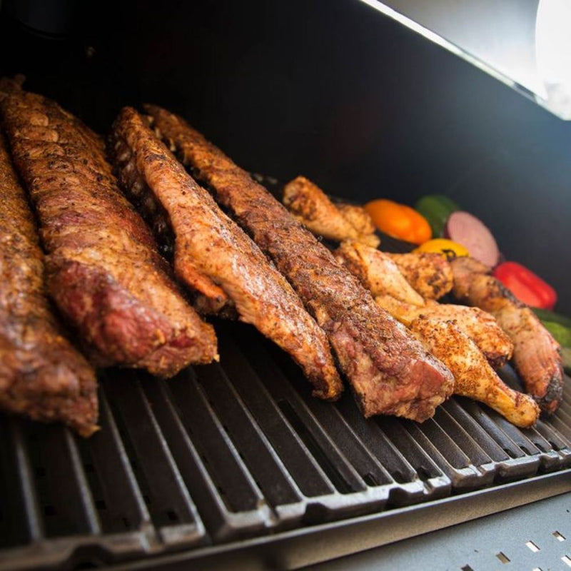 Broil King Regal 400 Freestanding Charcoal Grill