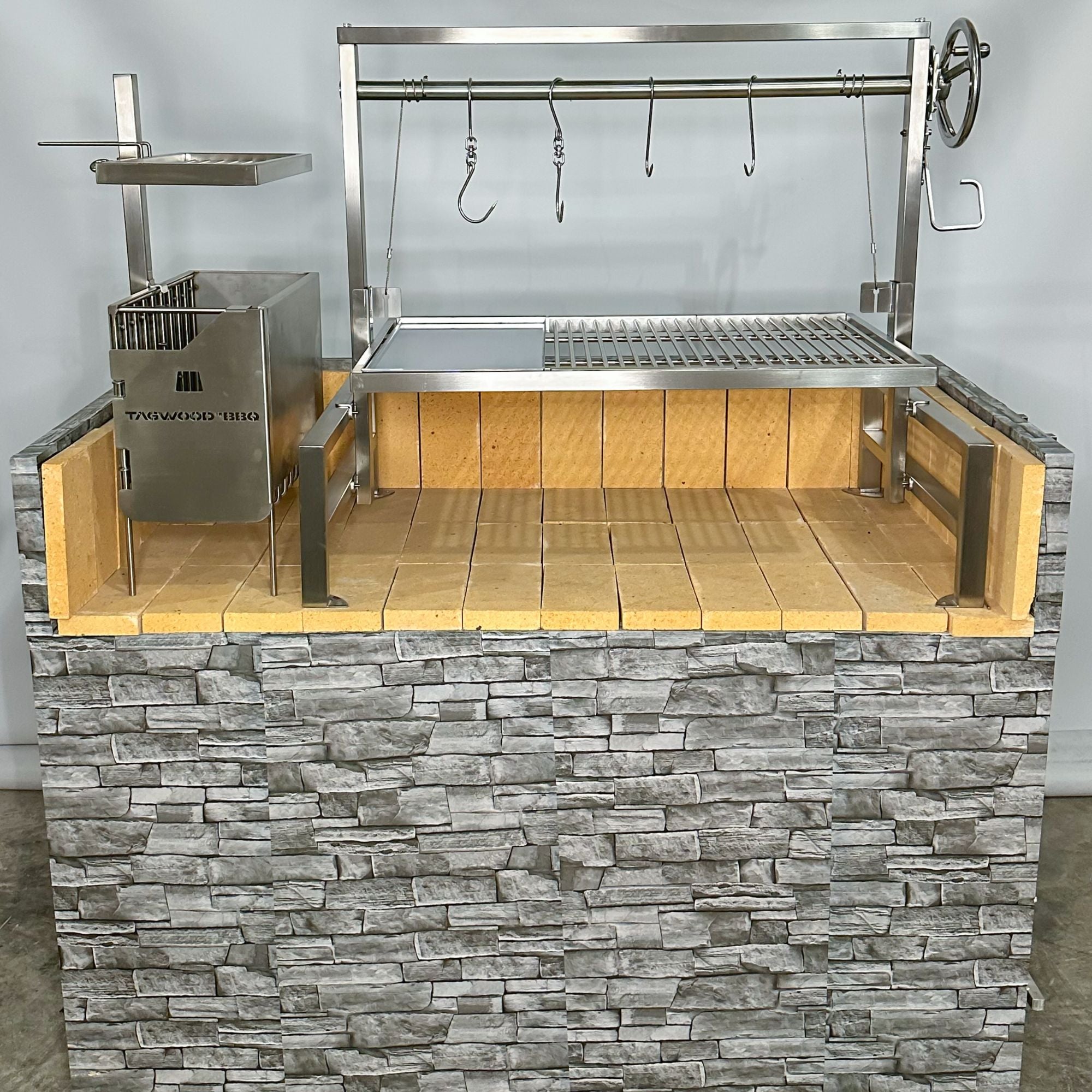 Tagwood BBQ09SS-1 Built-In Santa Maria Grill | Buy at GW STORE