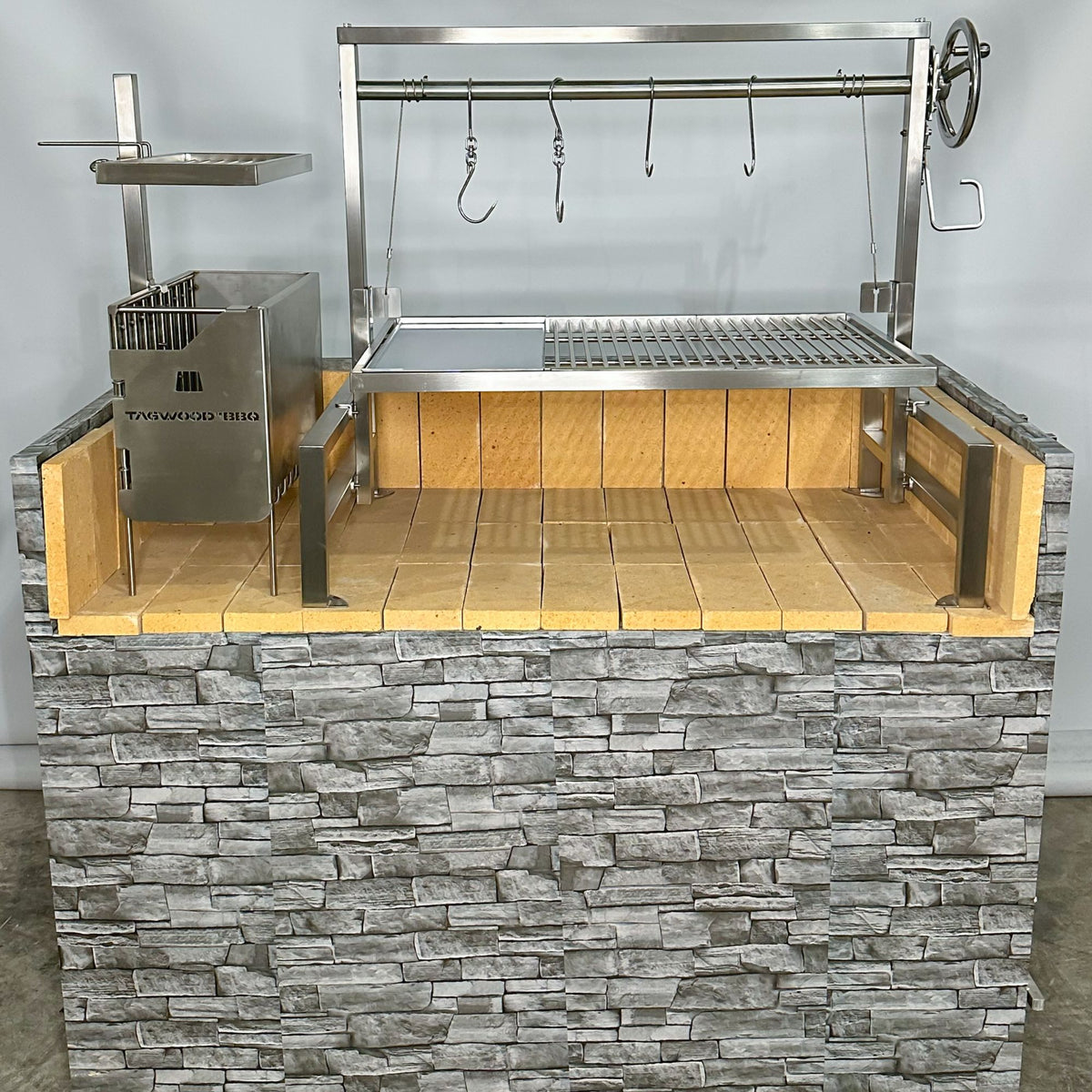 Tagwood_BBQ09SS_Built-