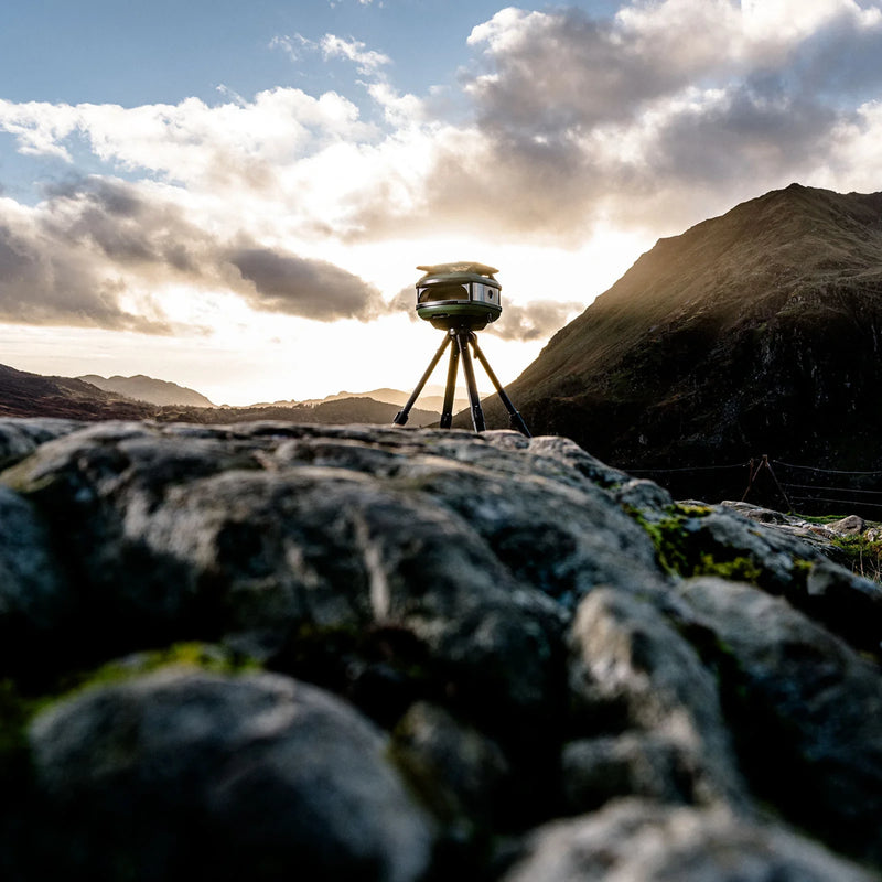 Gozney Tread Olive Portable Propane Gas Pizza Oven w/ Stand Bundle | GW STORE